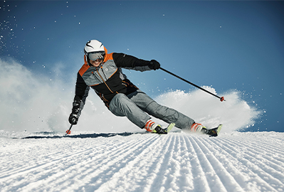 A Guide to Skiing Baselayers